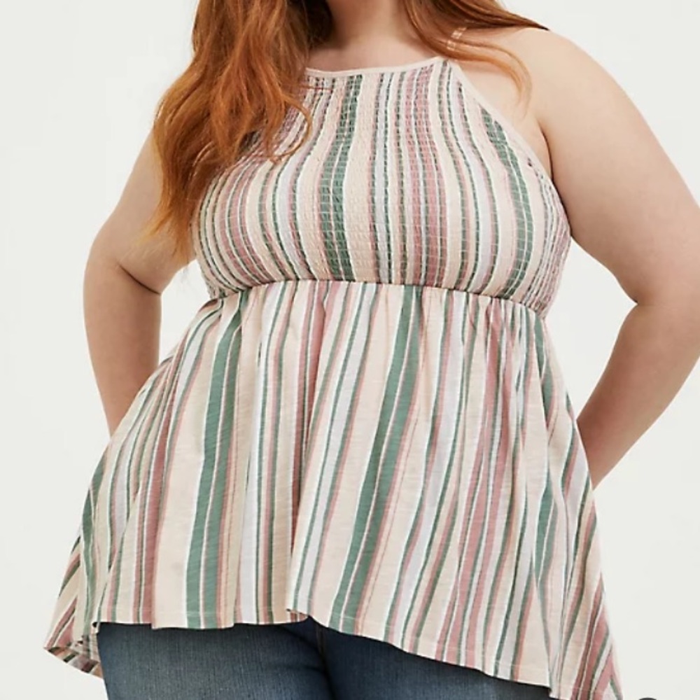 Toward tank top. Hilow cut